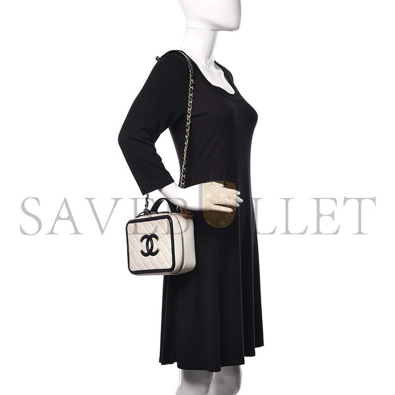 CHANEL CAVIAR QUILTED MEDIUM CC FILIGREE VANITY CASE WHITE BLACK (20*15*8cm)